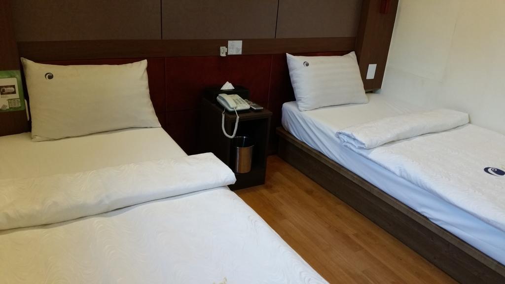 Coups Hotel Сеул Стая снимка