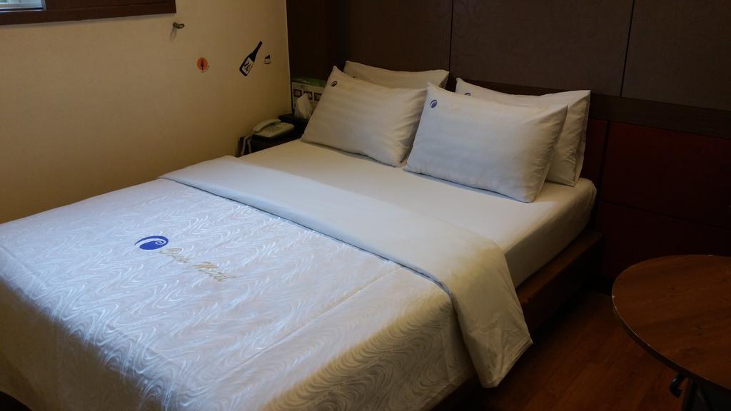 Coups Hotel Сеул Стая снимка