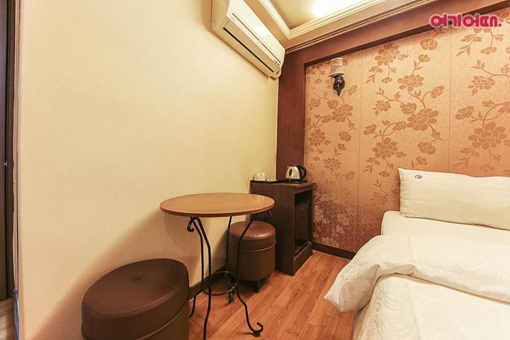 Coups Hotel Сеул Екстериор снимка