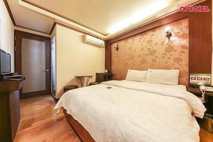 Coups Hotel Сеул Екстериор снимка