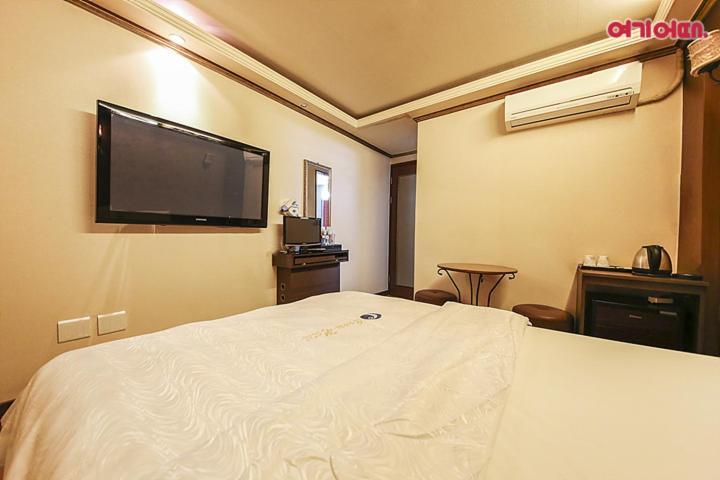 Coups Hotel Сеул Екстериор снимка