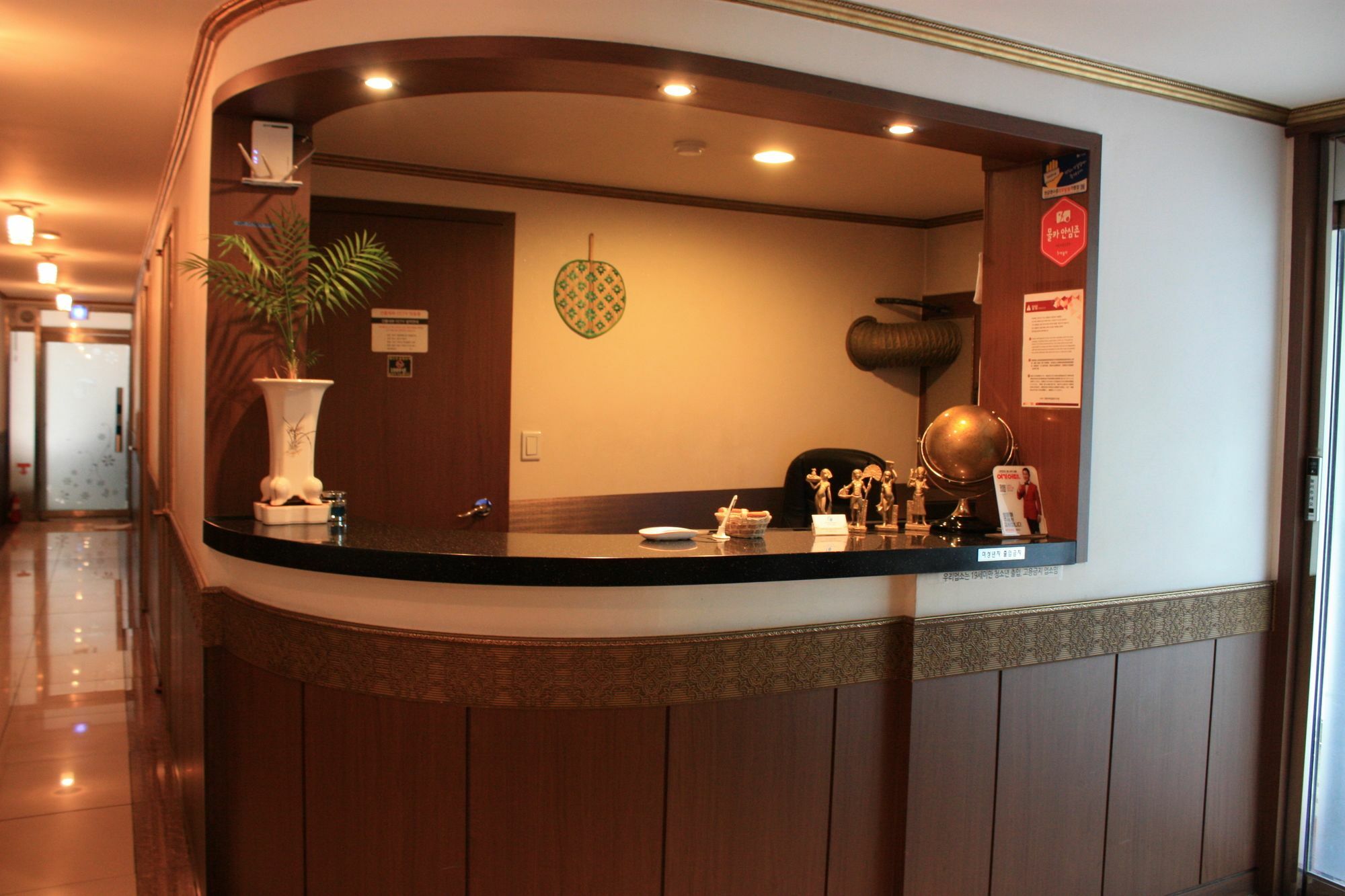 Coups Hotel Сеул Екстериор снимка
